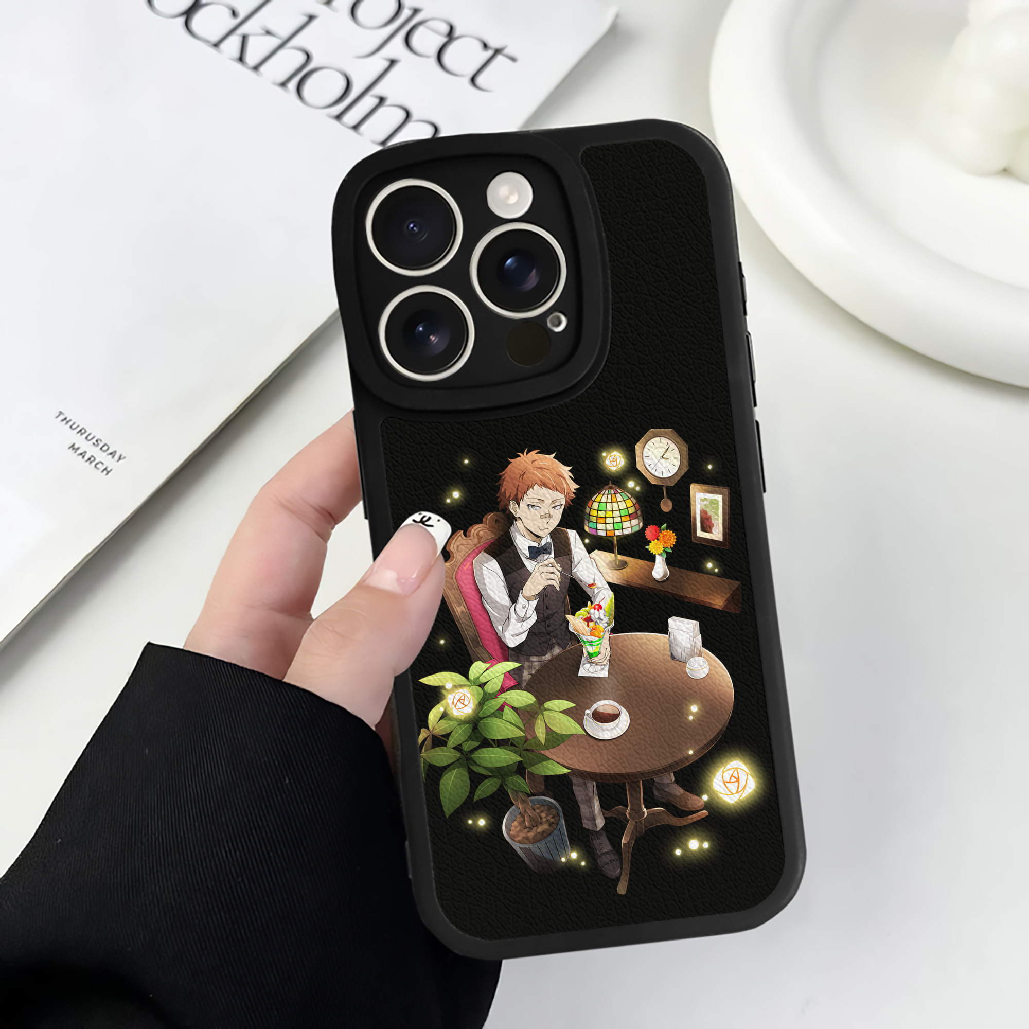 （画像用） 文豪ストレイドッグス Bungo Stray Dogs 【iPhone 16シリーズ対応】シリコンスマホケース（レザー調） 材質：シリコン
